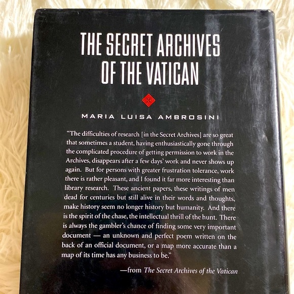 THE SECRET ARCHIVES OF THE VATICAN by Maria Luisa ABROSINI Hardback EUC - Picture 3 of 11